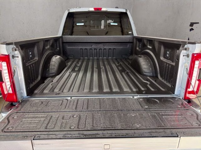 2026 Glacier Gray Metallic Tri-Coat Ford Super Duty F-250 SRW Lariat Black Appearance 4X4 Truck