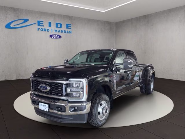 2026 Agate Black Metallic Ford Super Duty F-350 DRW Lariat Chrome 4X4 Truck