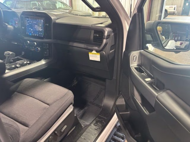 2026 Oxford White Ford F-150 XLT Black Appearance 4X4 Truck