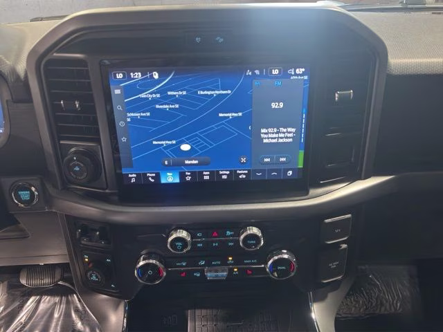 2026 Oxford White Ford F-150 XLT Black Appearance 4X4 Truck