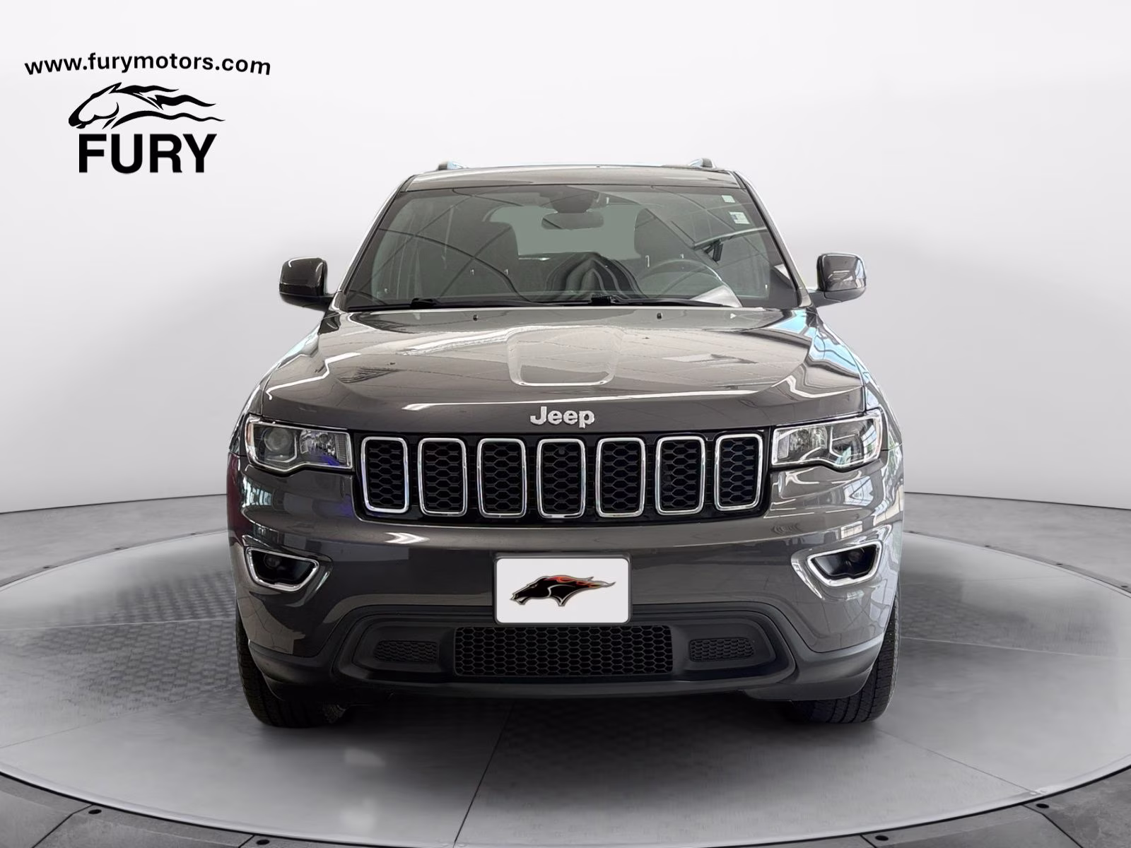 2019 Granite Crystal Metallic Clearcoat Jeep Grand Cherokee Laredo E 4X4 SUV