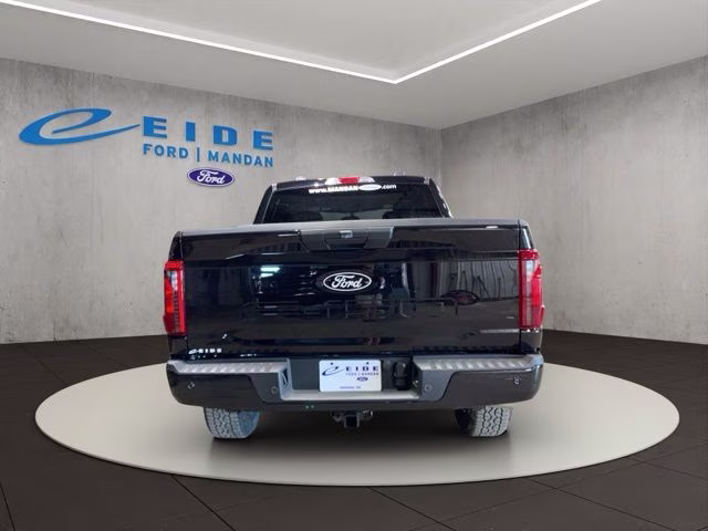2026 Agate Black Metallic Ford F-150 XLT Black Appearance 4X4 Truck