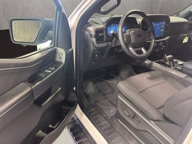 2026 Oxford White Ford F-150 XLT Black Appearance 4X4 Truck