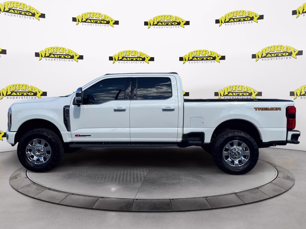 2024 Star White Metallic Tri-Coat Ford Super Duty F-350 SRW Platinum 4X4 Truck