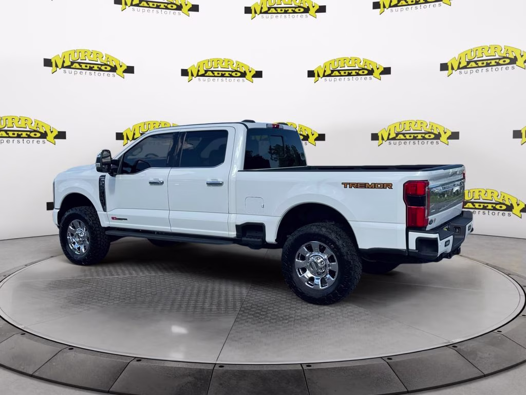 2024 Star White Metallic Tri-Coat Ford Super Duty F-350 SRW Platinum 4X4 Truck