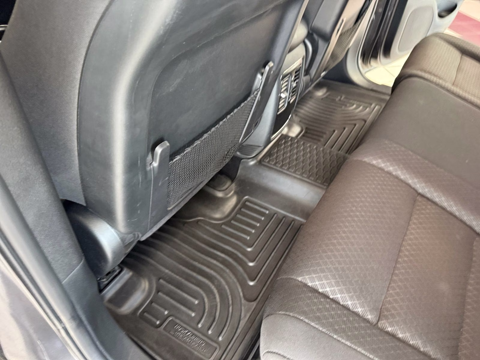 2019 Granite Crystal Metallic Clearcoat Jeep Grand Cherokee Laredo E 4X4 SUV