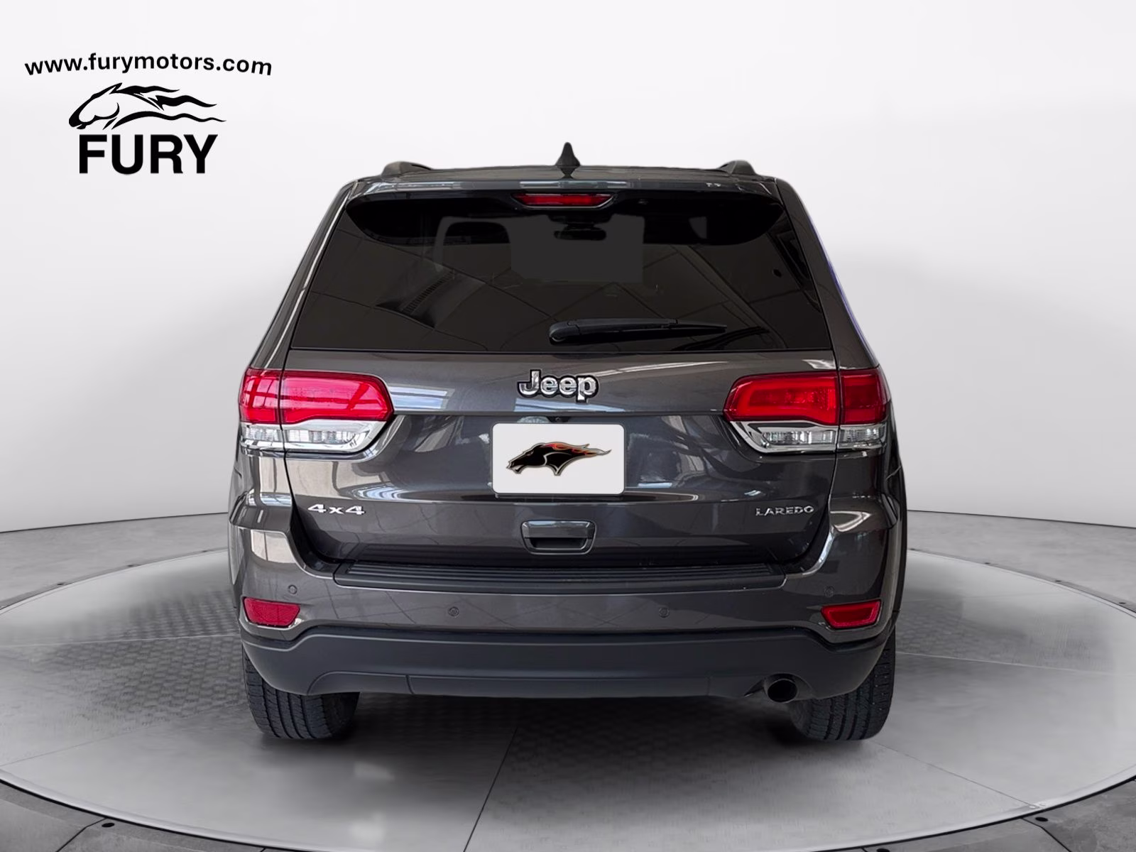 2019 Granite Crystal Metallic Clearcoat Jeep Grand Cherokee Laredo E 4X4 SUV