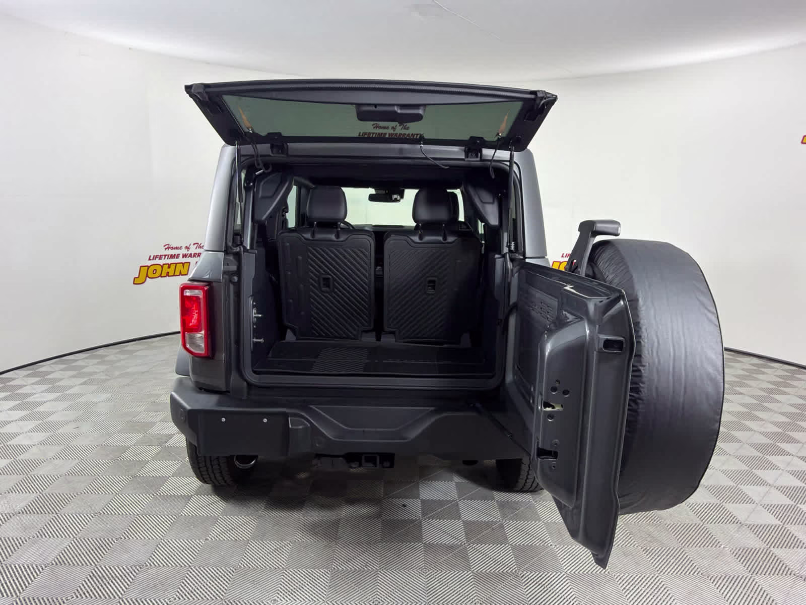 2024 Carbonized Gray Metallic Ford Bronco Big Bend 4X4 SUV