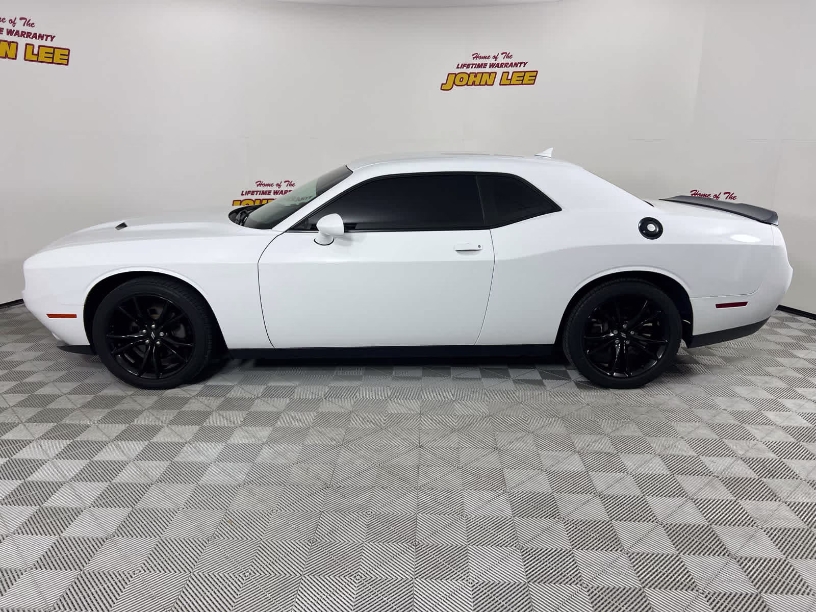 2018 White Knuckle Clearcoat Dodge Challenger SXT RWD