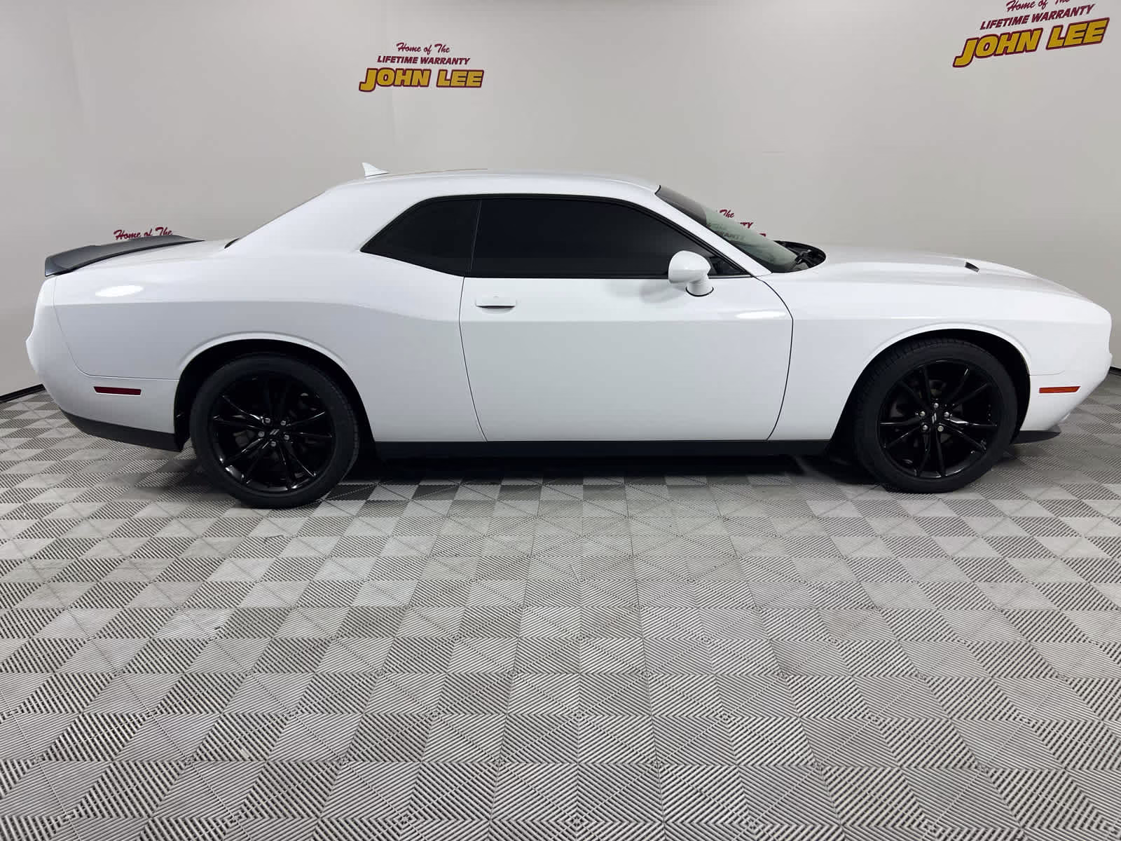2018 White Knuckle Clearcoat Dodge Challenger SXT RWD