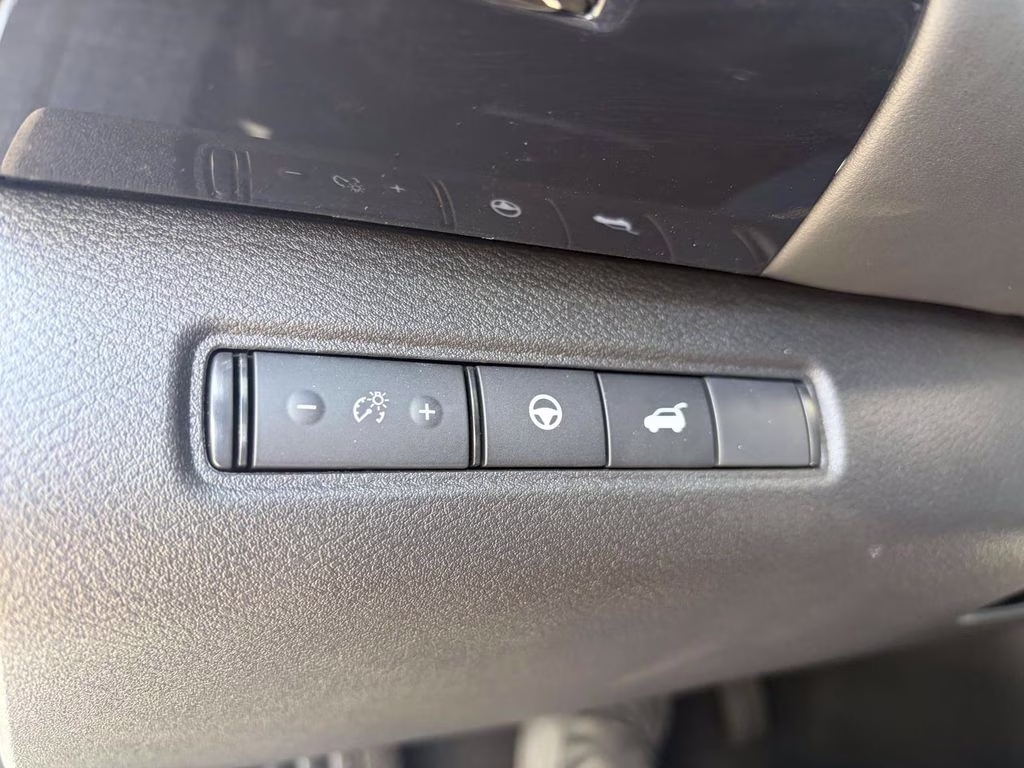 2026 Everest White Pearl Tricoat Nissan Pathfinder SV FWD SUV