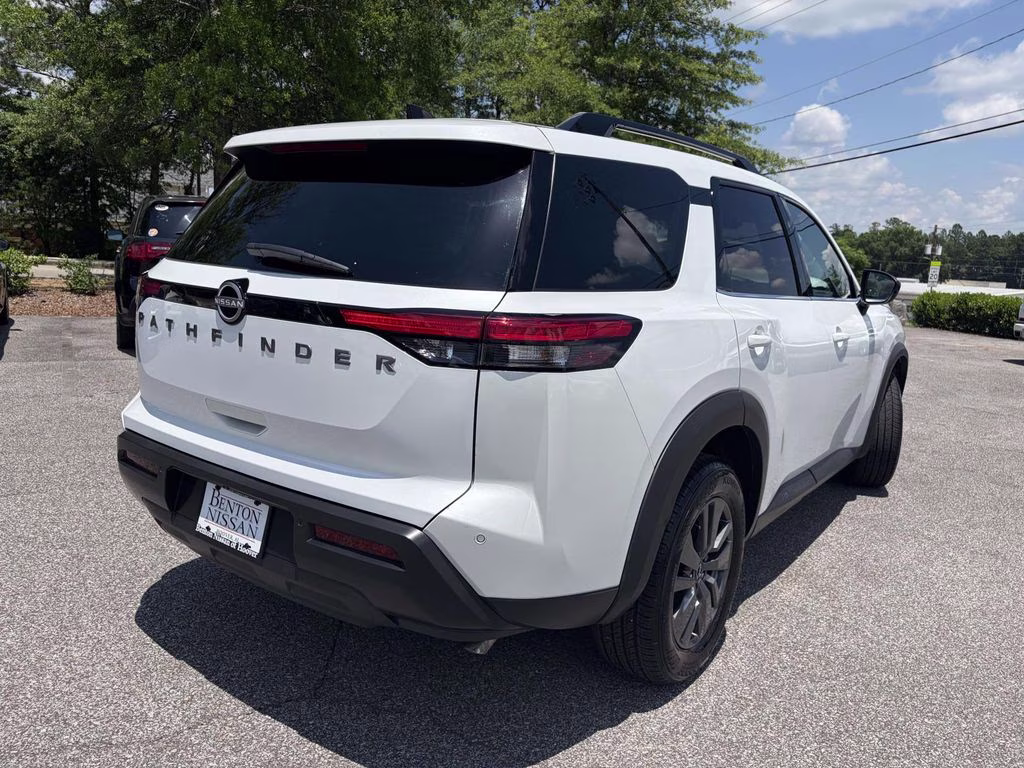 2026 Everest White Pearl Tricoat Nissan Pathfinder SV FWD SUV