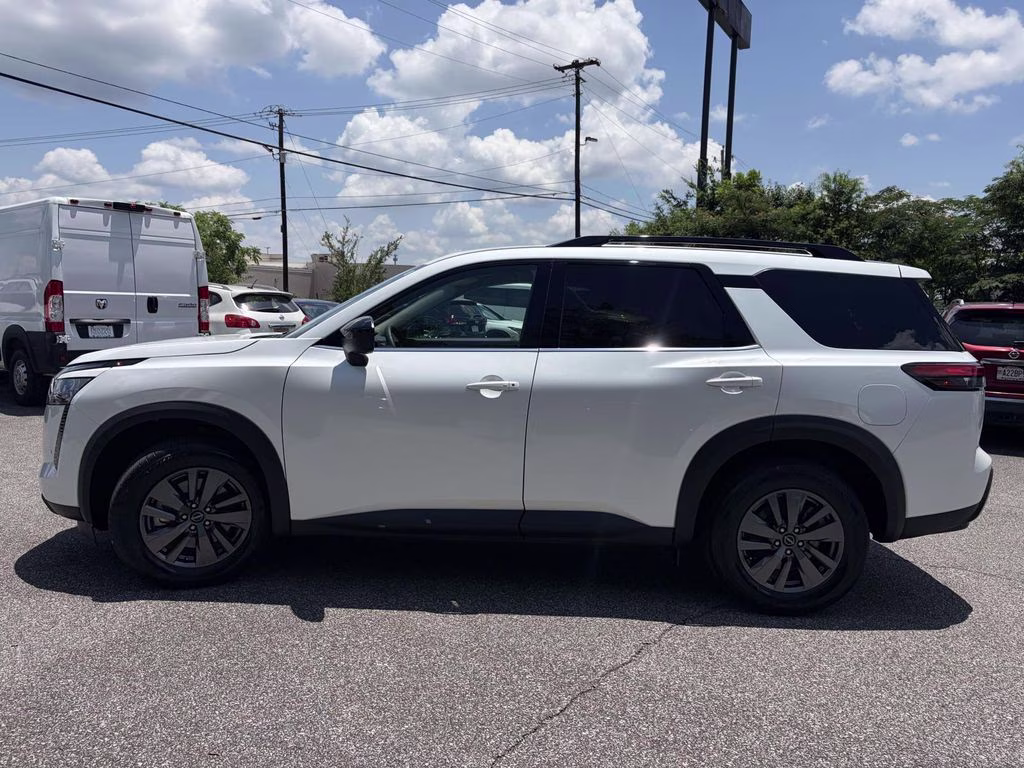 2026 Everest White Pearl Tricoat Nissan Pathfinder SV FWD SUV