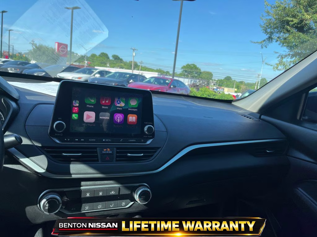 2020 Super Black Clearcoat Nissan Altima 2.5 S FWD Sedan
