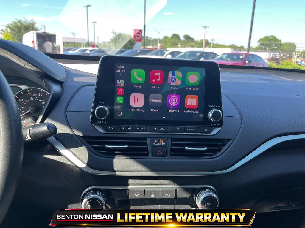 2020 Super Black Clearcoat Nissan Altima 2.5 S FWD Sedan