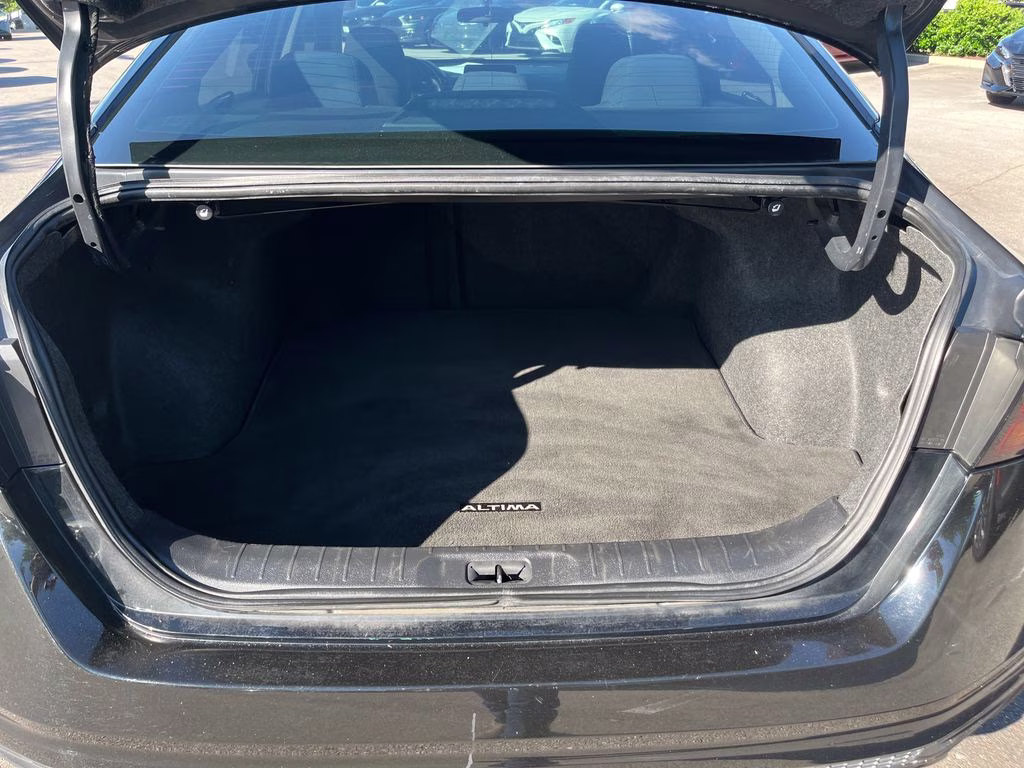 2020 Super Black Clearcoat Nissan Altima 2.5 S FWD Sedan