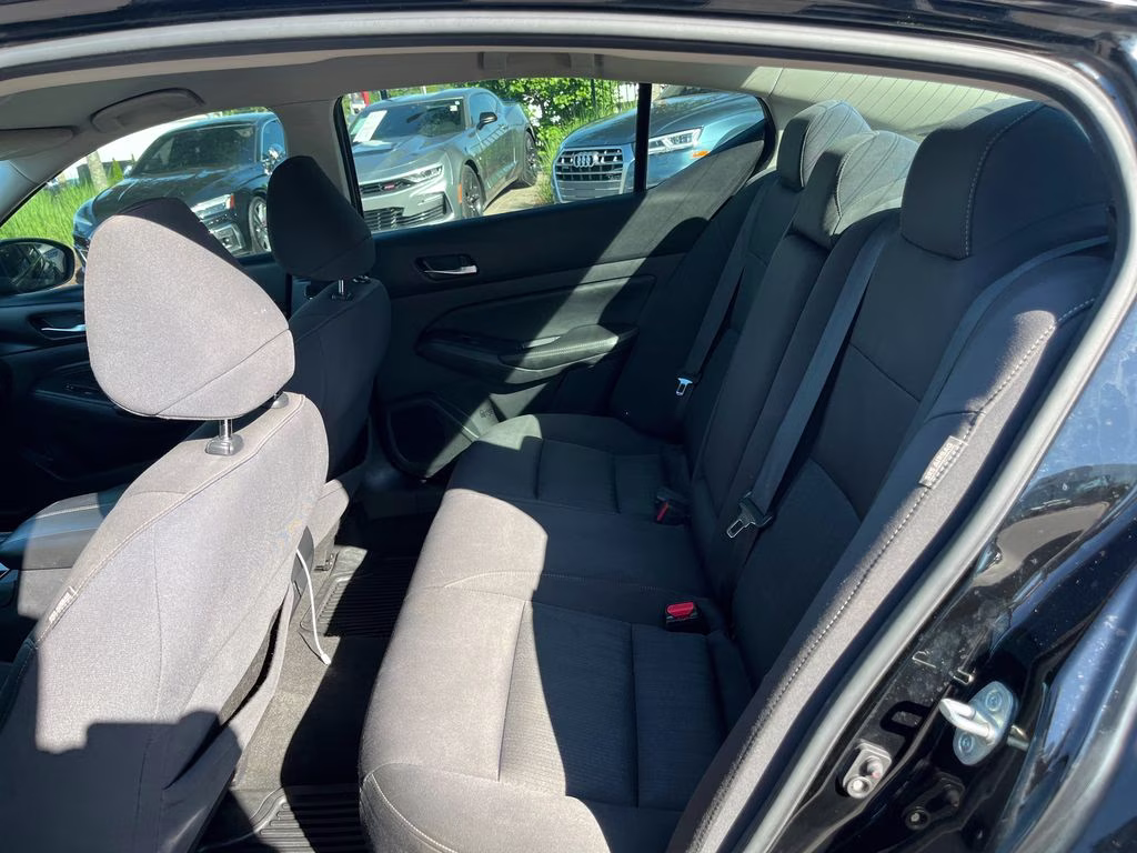 2020 Super Black Clearcoat Nissan Altima 2.5 S FWD Sedan