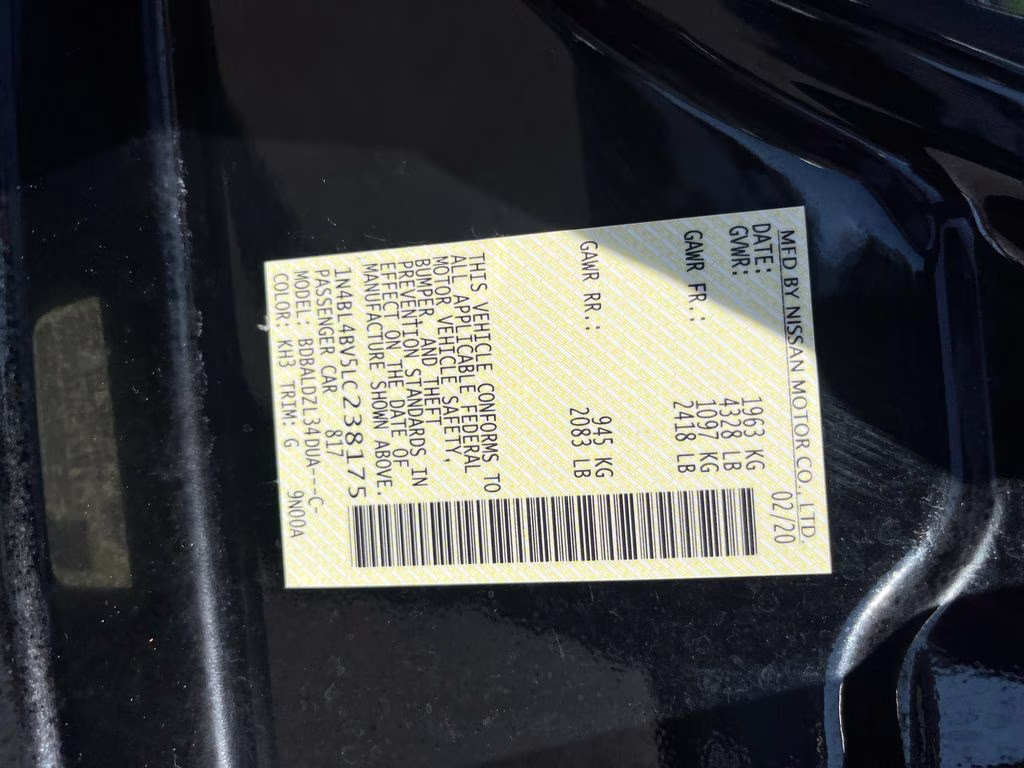 2020 Super Black Clearcoat Nissan Altima 2.5 S FWD Sedan