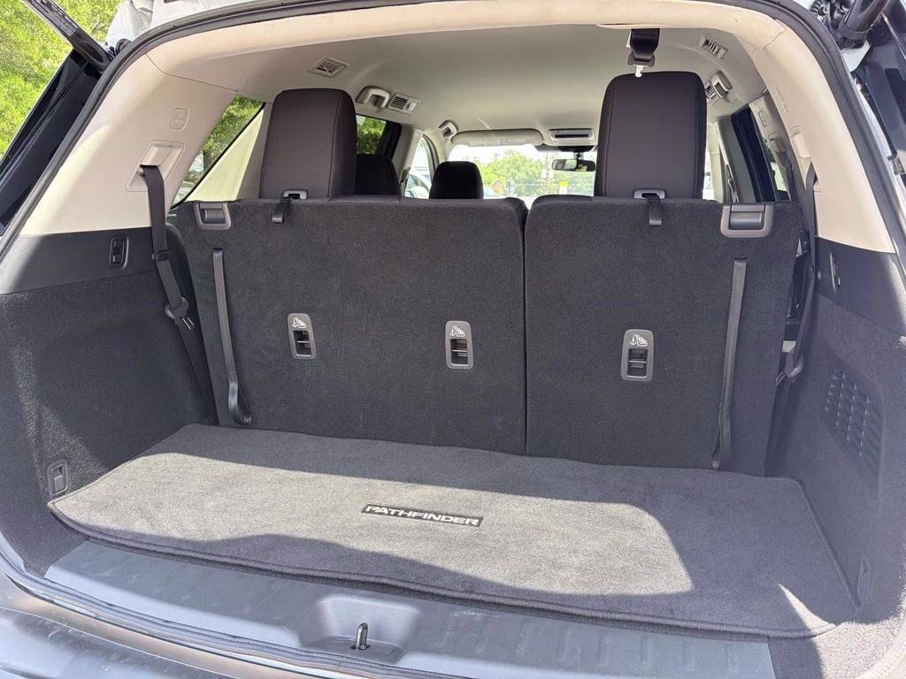 2026 Everest White Pearl Tricoat Nissan Pathfinder SV FWD SUV