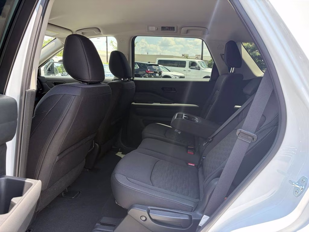 2026 Everest White Pearl Tricoat Nissan Pathfinder SV FWD SUV