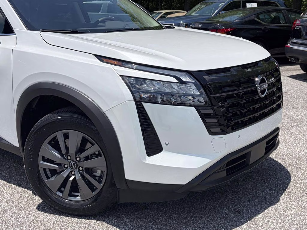2026 Everest White Pearl Tricoat Nissan Pathfinder SV FWD SUV