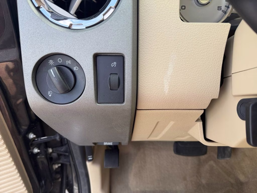 2008 Gray Ford Super Duty F-350 SRW Lariat 4X4 Truck