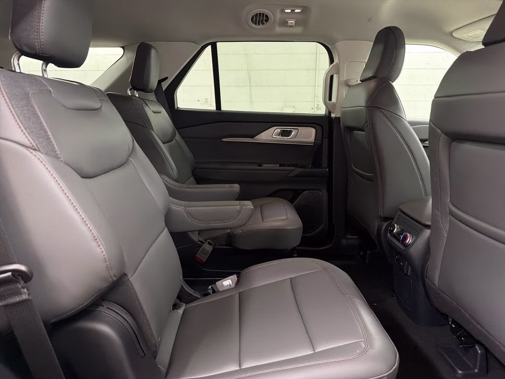 2026 STAR WHITE TRI-COAT Ford Explorer Active RWD SUV