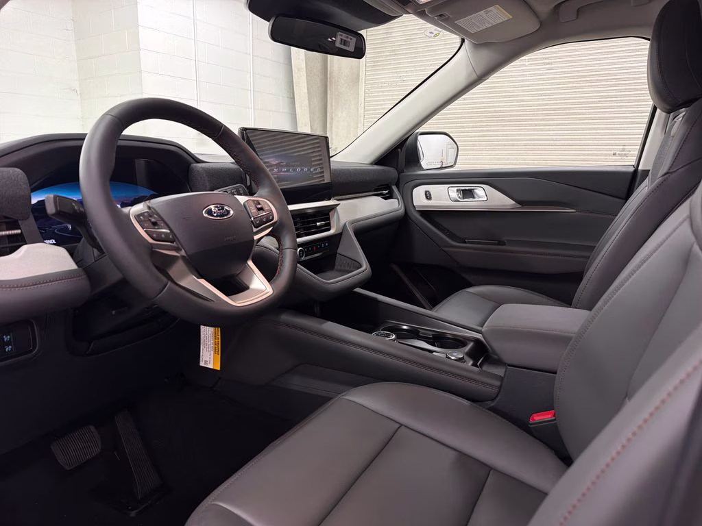 2026 STAR WHITE TRI-COAT Ford Explorer Active RWD SUV
