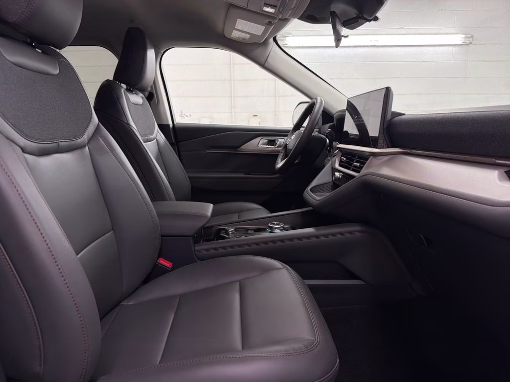 2026 STAR WHITE TRI-COAT Ford Explorer Active RWD SUV
