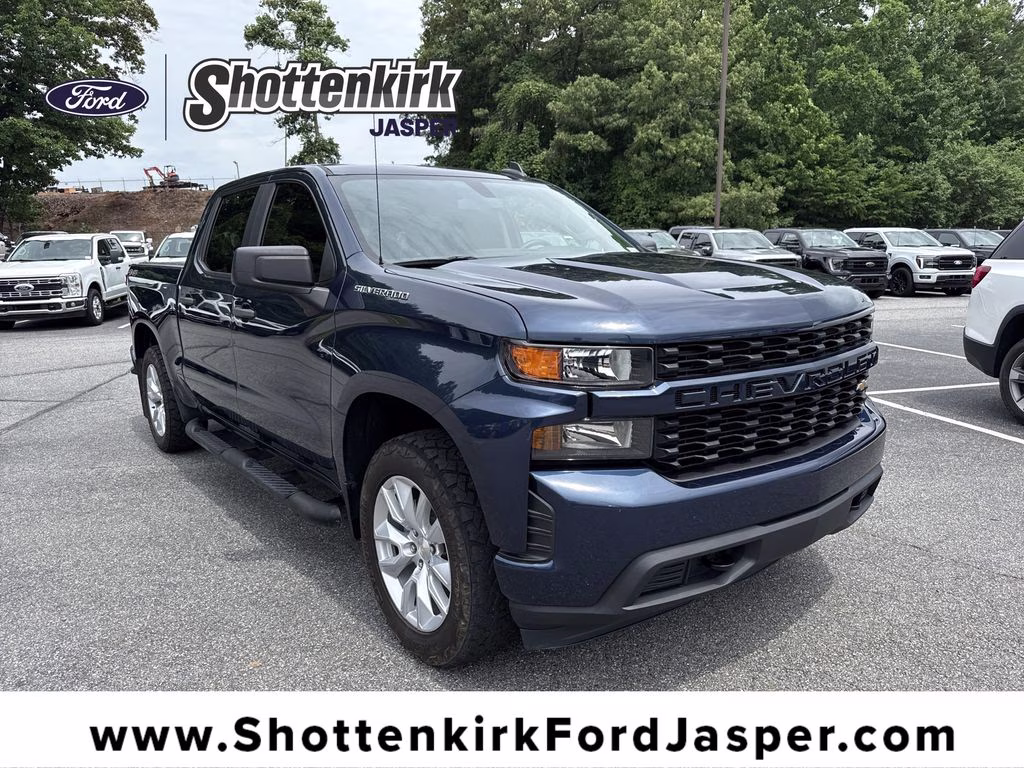 2020 Chevrolet Silverado 1500 Custom 4X4 Crew Cab Short Box's photo