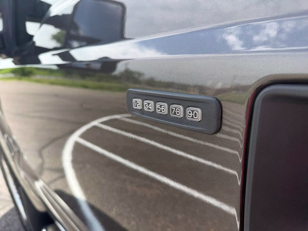 2008 Gray Ford Super Duty F-350 SRW Lariat 4X4 Truck