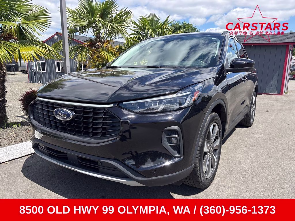 2024 Black Ford Escape Platinum AWD SUV