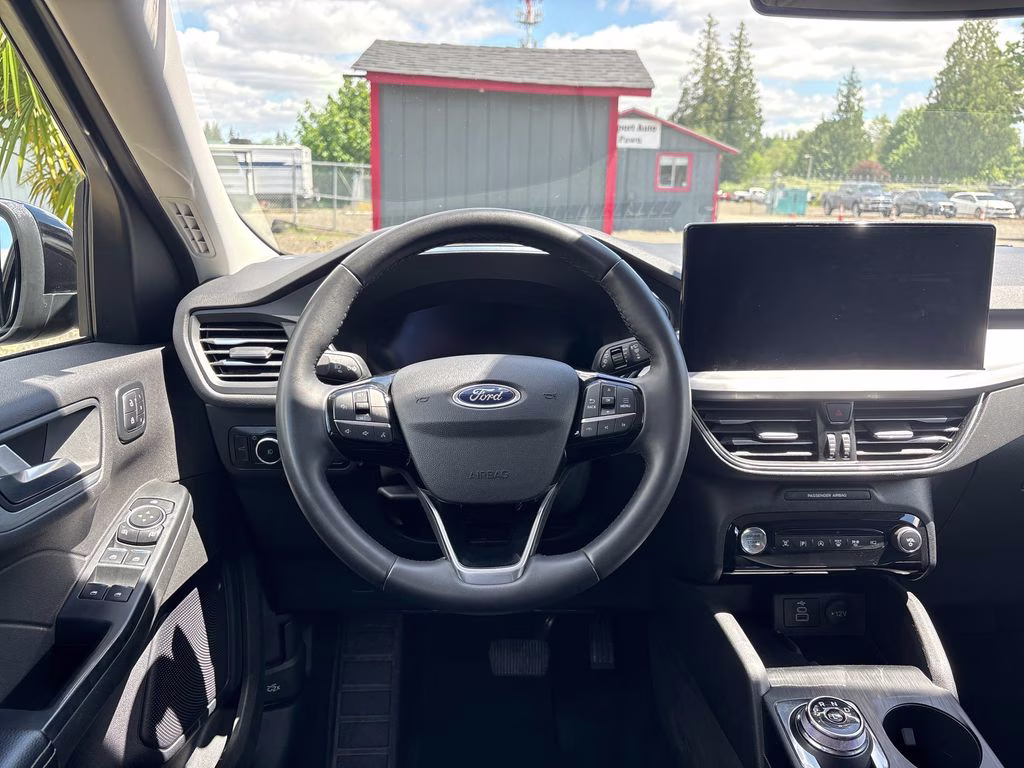 2024 Black Ford Escape Platinum AWD SUV