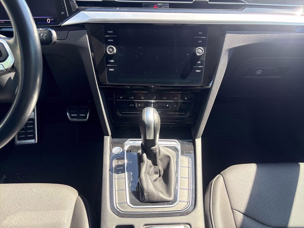 2021 Silver Metallic Volkswagen Arteon 2.0T SE FWD Sedan