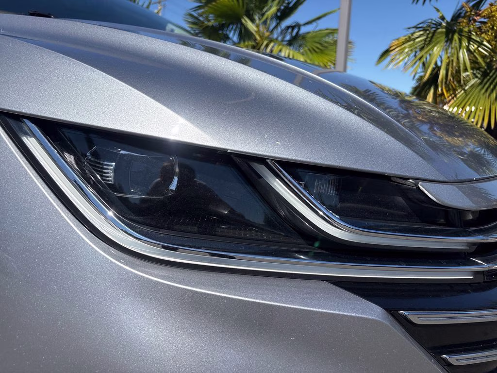 2021 Silver Metallic Volkswagen Arteon 2.0T SE FWD Sedan