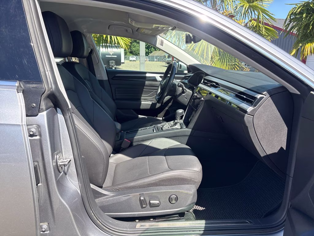2021 Silver Metallic Volkswagen Arteon 2.0T SE FWD Sedan