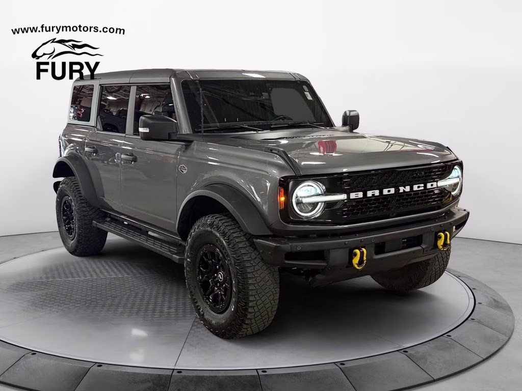 2022 Carbonized Gray Metallic Ford Bronco Wildtrak w/Lux Pkg & Towing 4X4 SUV