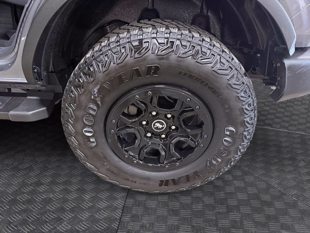 2022 Carbonized Gray Metallic Ford Bronco Wildtrak w/Lux Pkg & Towing 4X4 SUV