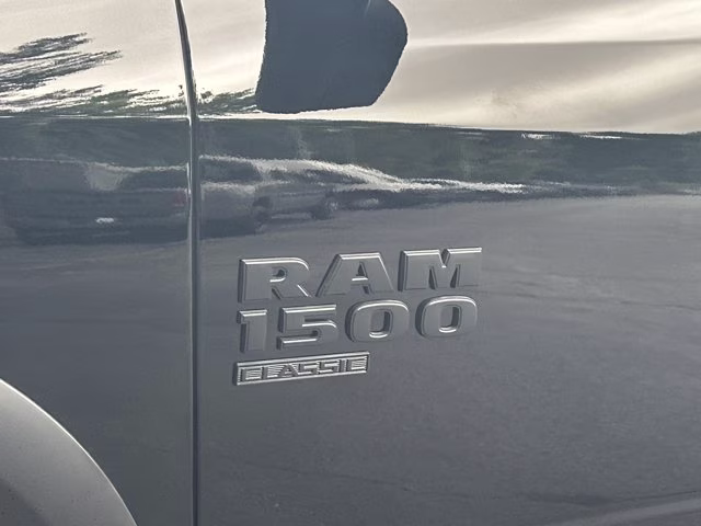 2022 Diamond Black Crystal Pearlcoat Ram 1500 Classic Warlock 4X4 Truck