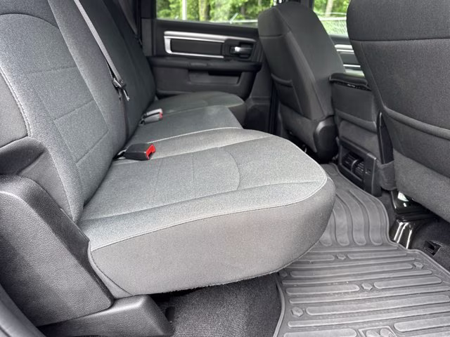 2022 Diamond Black Crystal Pearlcoat Ram 1500 Classic Warlock 4X4 Truck