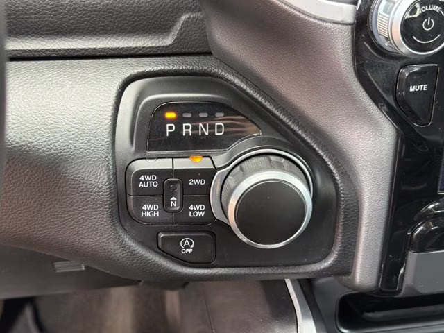 2023 Diamond Black Crystal Pearlcoat Ram 1500 Big Horn 4X4 Truck