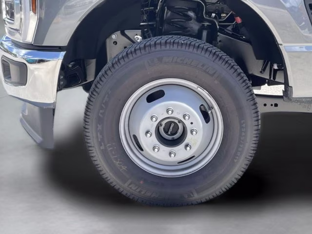 2026 Carbonized Gray Metallic Ford Super Duty F-350 DRW XLT 4X4 Truck