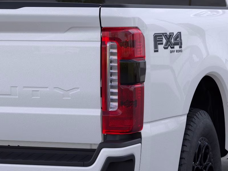 2026 Star White Metallic Tri-Coat Ford Super Duty F-250 SRW Lariat 4X4 Truck