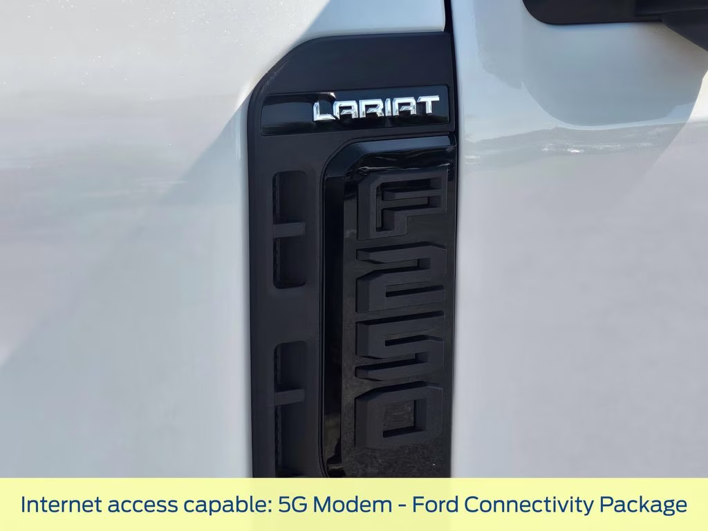 2026 Star White Metallic Tri-Coat Ford Super Duty F-250 SRW Lariat 4X4 Truck