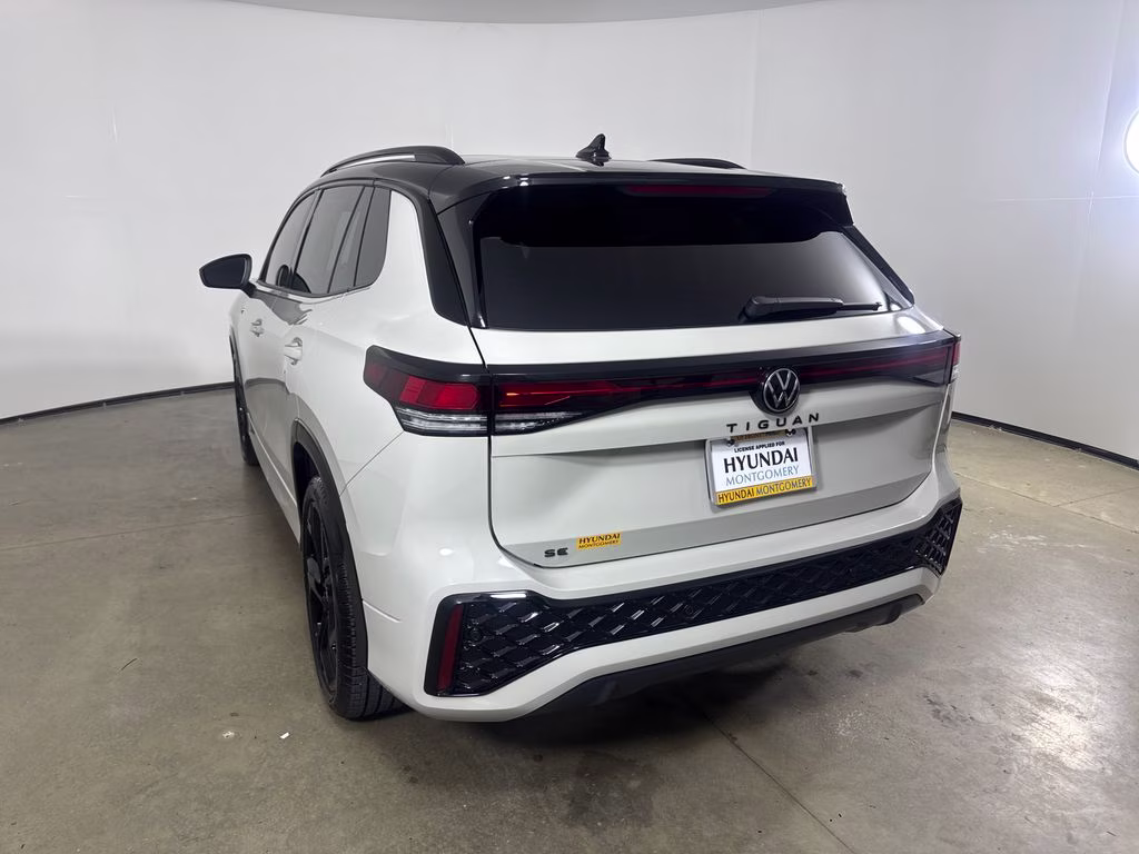 2026 Beige Volkswagen Tiguan 2.0T SE R-Line Black FWD SUV