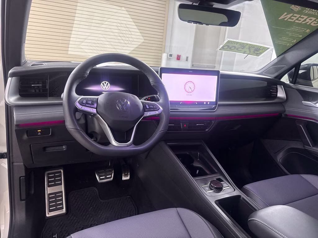 2026 Beige Volkswagen Tiguan 2.0T SE R-Line Black FWD SUV