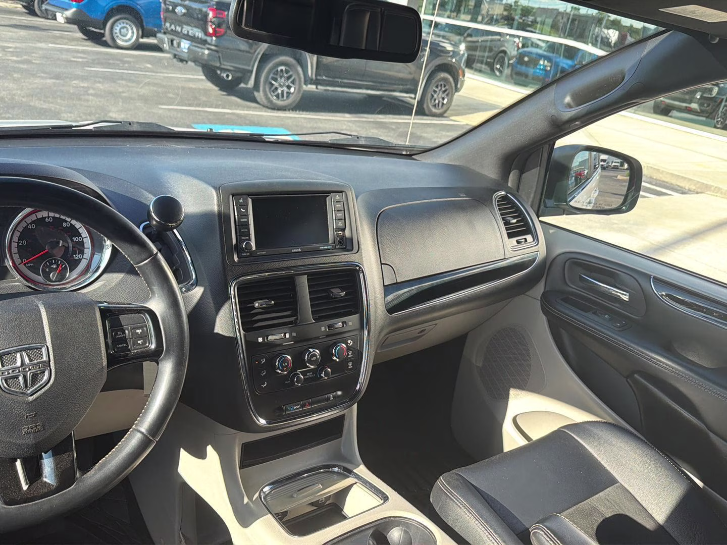 2020 White Knuckle Clearcoat Dodge Grand Caravan SXT FWD Van