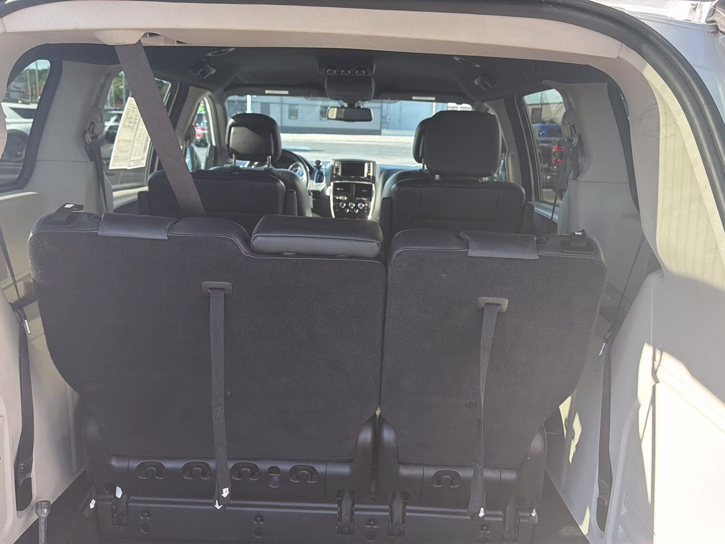 2020 White Knuckle Clearcoat Dodge Grand Caravan SXT FWD Van