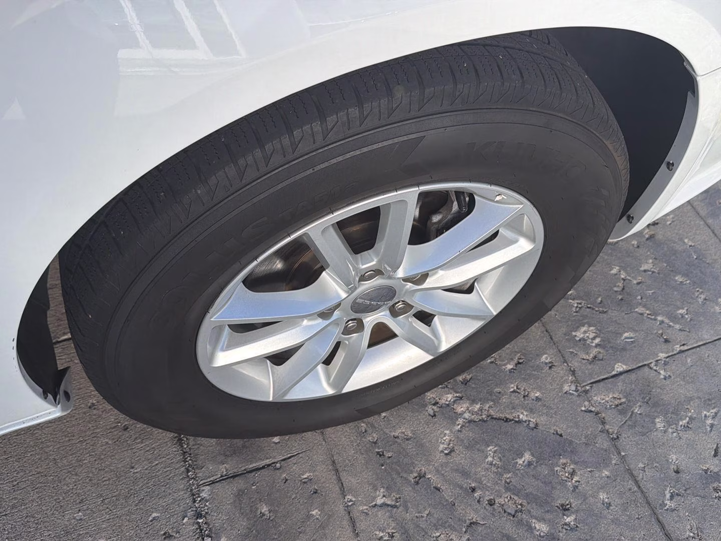 2020 White Knuckle Clearcoat Dodge Grand Caravan SXT FWD Van