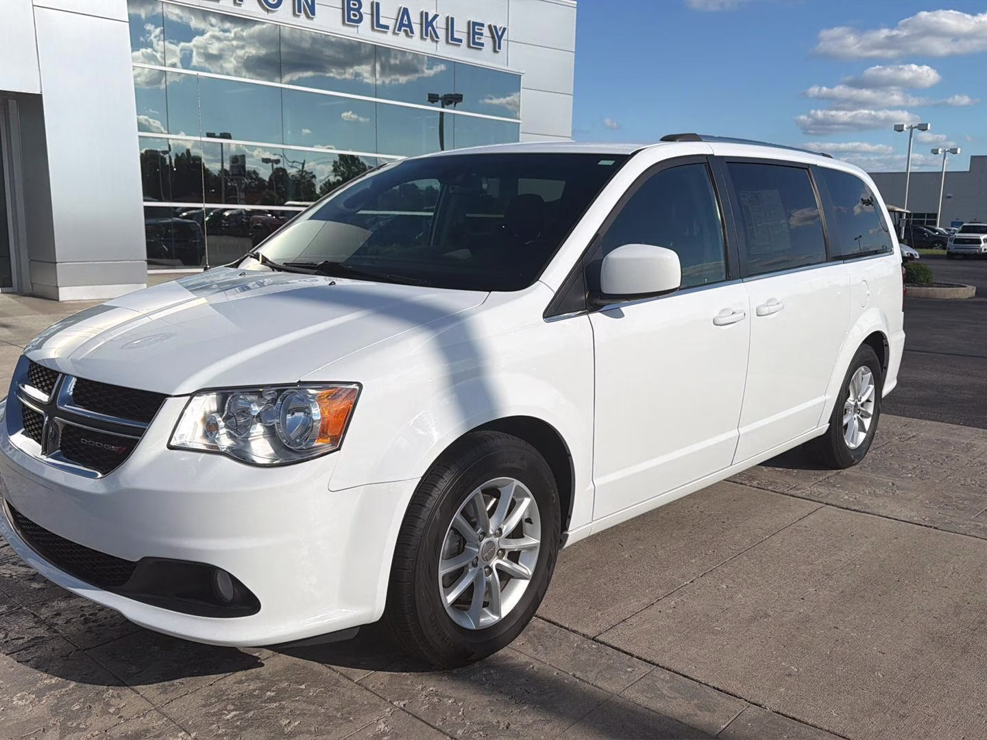 Used 2020 Dodge Grand Caravan SXT with VIN 2C4RDGCG3LR173714 for sale in Somerset, KY